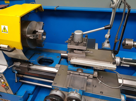 Tokarka uniwersalna model CD6250B/1000 firmy Jazon rok 2013